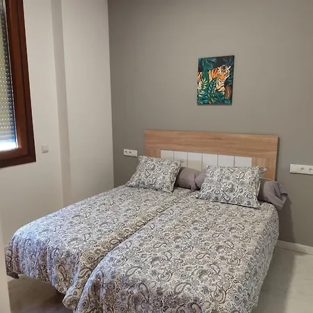Fibes Lux Este. * Séville